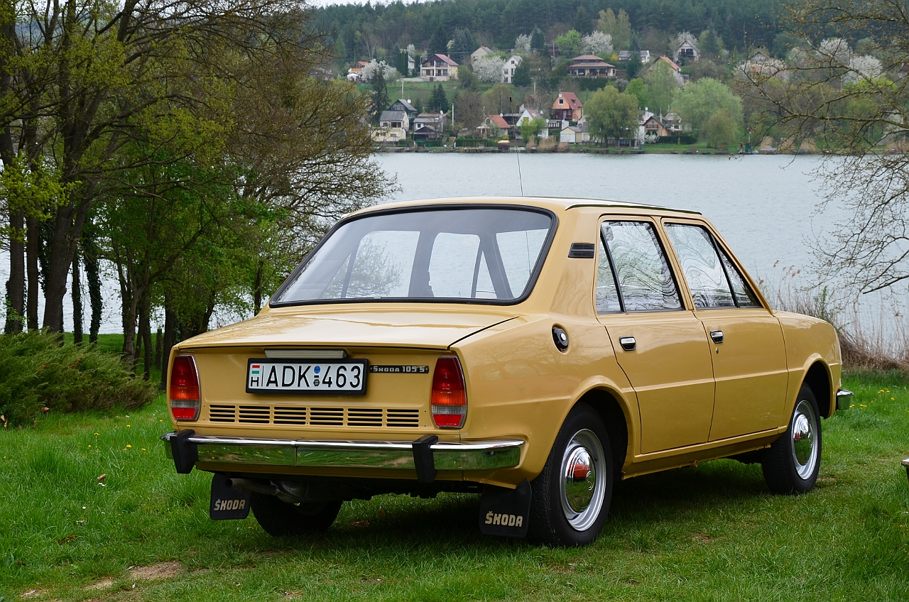 Skoda S105_1977